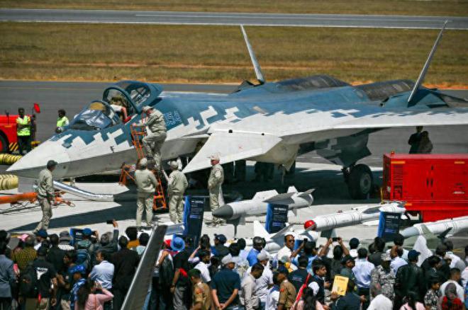 俄罗斯50亿送苏-57源代码印度捡漏藏陷阱F-35与国产机咋选？(图1)