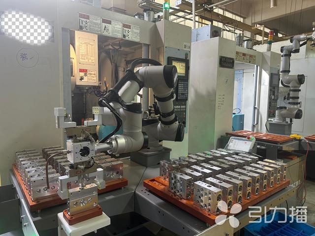首批30台机器人“上岗”！苏州老牌制造企业加速“智造”转型(图1)