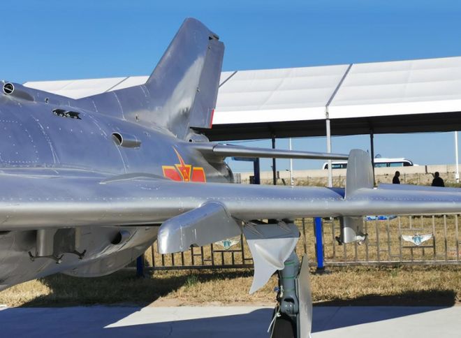 讲武谈兵｜战斗机改装无人机“一机三用”物尽其用(图3)