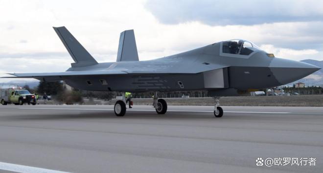 完全一样：究竟是歼35泄密？还是土耳五代机完全抄袭中国？(图4)