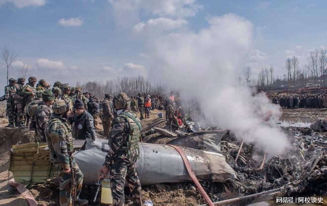 印度战机坠毁后阿联酋取消他国表演自己开着中国战机秀了一波(图4)