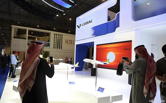 印度战机坠毁后阿联酋取消他国表演自己开着中国战机秀了一波(图12)