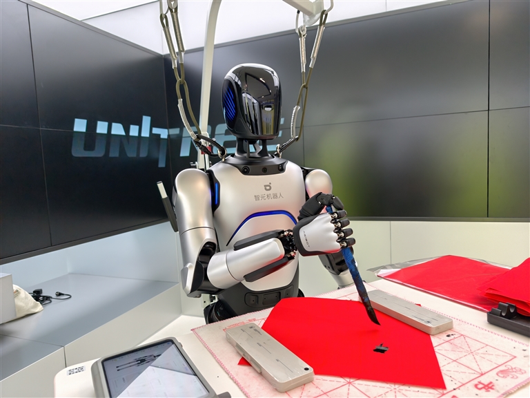 我是机器人我在河南上班-焦作网(图1)