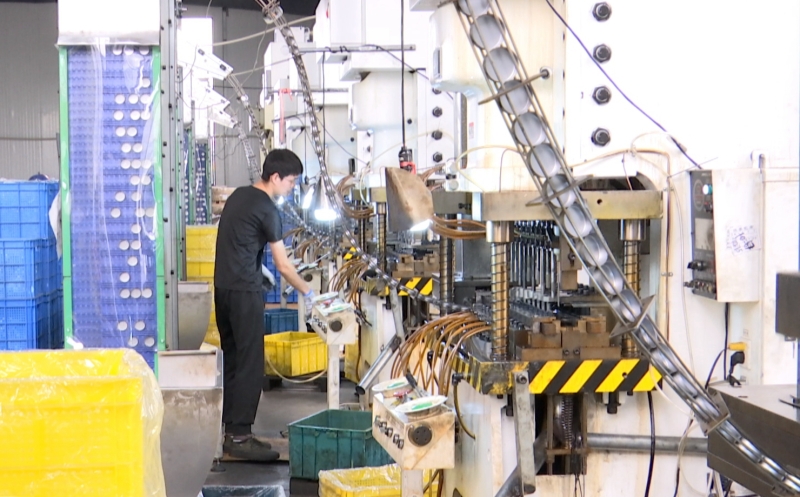 曲霞镇:狠抓项目建设筑牢工业发展根基(图2)