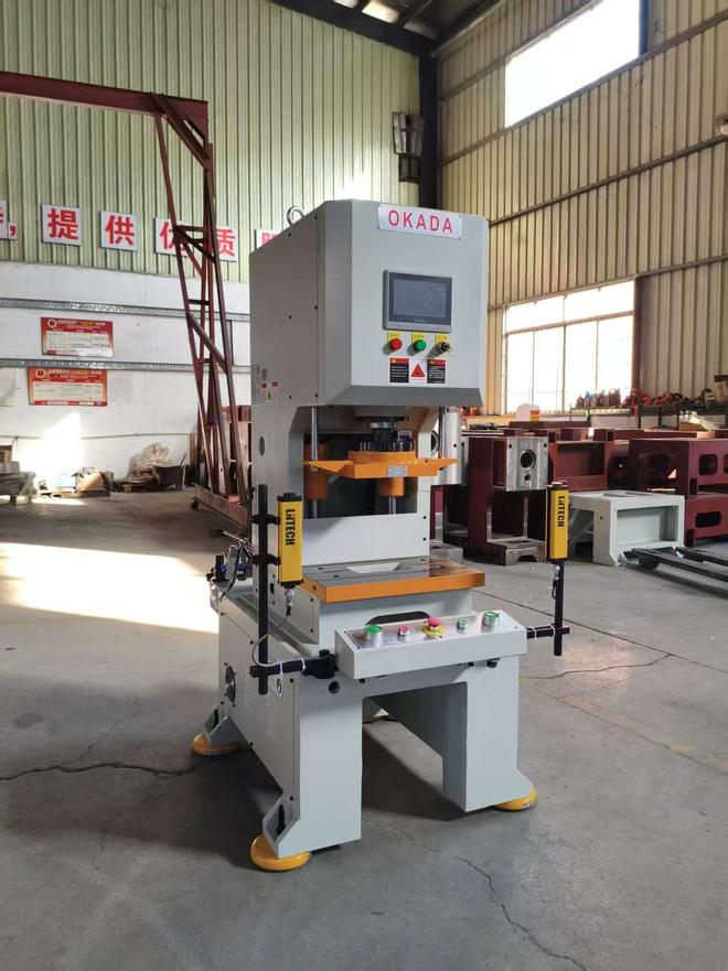 直驱伺服冲床技术解析：东莞岗峰如何突破传统设备瓶颈(图1)